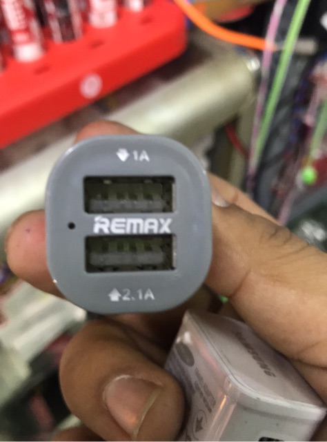 tẩu sạc remax 2 cổng cho oto