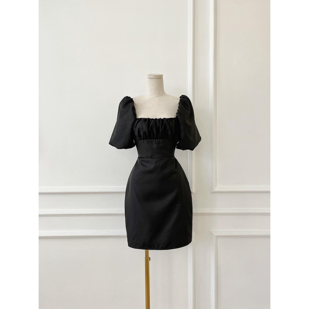 Đầm tay phồng chéo lưng