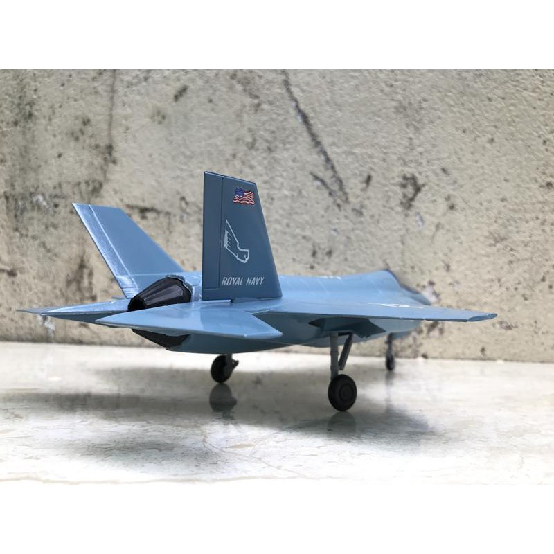 Mô hình Máy báy Tiêm kich F-35 1:72