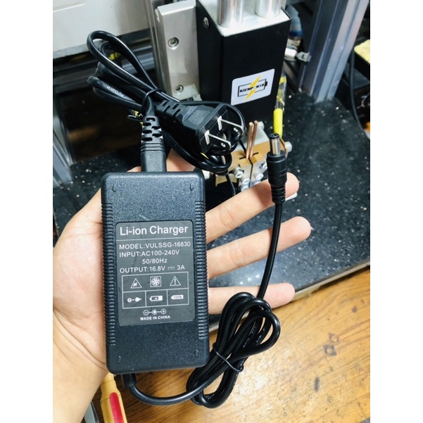 SẠC PIN 4s-16,8V 2A-3A (Có đèn báo + Quạt tản nhiệt và tự ngắt khi đầy) MỚI 100%⚡️⚡️⚡️