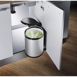 Thùng rác gắn cửa