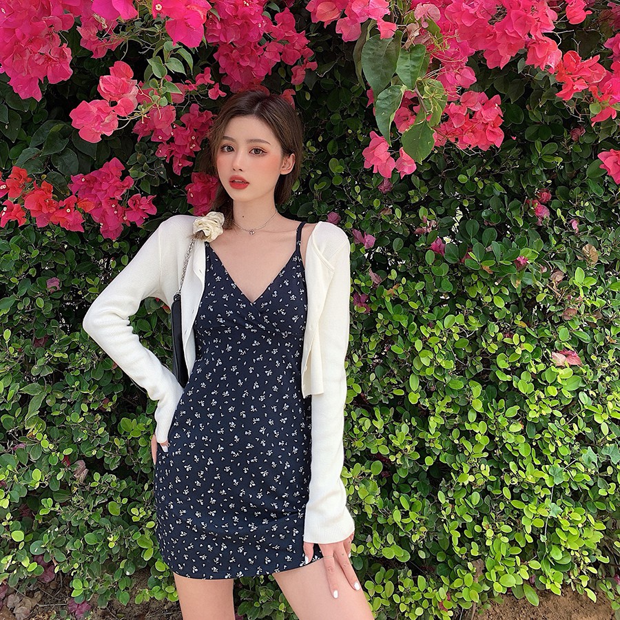 (HÀNG SẴN) Váy thun họa tiết hoa nhí hai dây cổ V sexy dáng A-line style gợi cảm sang chảnh Hàn Quốc | BigBuy360 - bigbuy360.vn