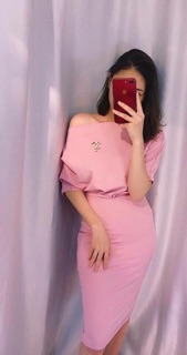 Váy body trễ vai