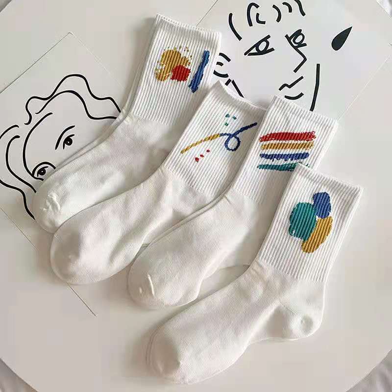 Vớ Dài Trung Bình Màu Trắng In Họa Tiết Graffiti Đơn Giản Phong Cách Hàn Quốc Thời Trang Mùa Đông Cho Nữ