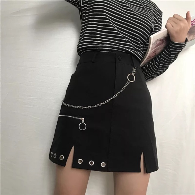 Chân váy nữ đen có kèm dây xích ring Ulzzang xẻ tà cá tính