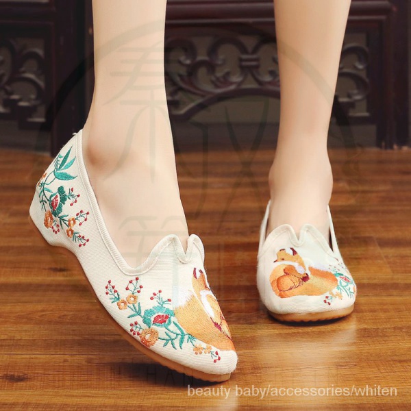 Giày vải mũi vuông đế bằng chống trượt tăng chiều cao thêu họa tiết phong cách Bắc Kinh thời trang cho nữ