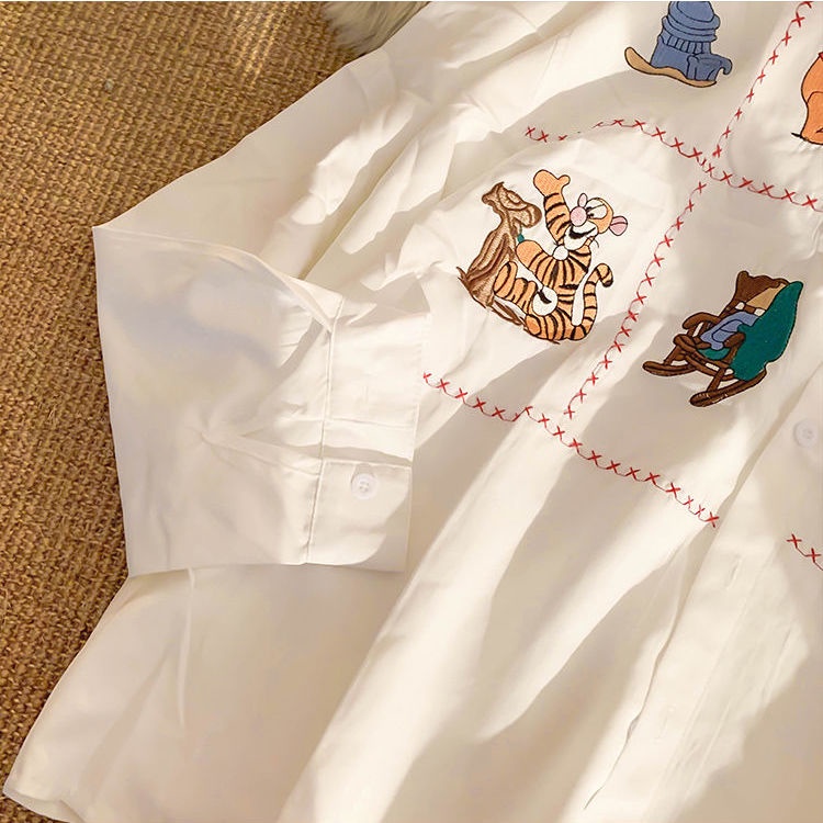 Áo sơ mi trắng dáng rộng thêu họa tiết hoạt hình thời trang mùa thu thích hợp cho nữ