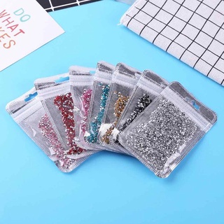 Hạt đá nhựa chân nhọn trang trí móng lấp lánh