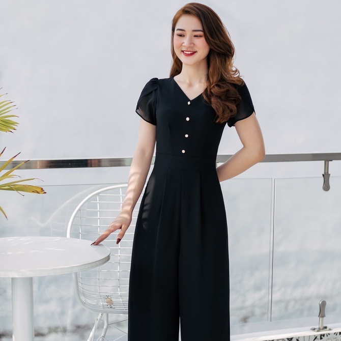 Jump trung niên dạo phố dài - Cổ V kết nút - Đen - TTV882 TTV Store