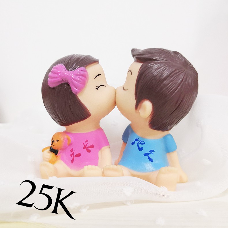Cặp đôi baby kiss trang trí sinh nhật