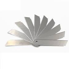 Hộp 10 lưỡi dao rọc giấy loại to 18mm và Dao dọc giấy giá siêu rẻ - HOKAMI STORE