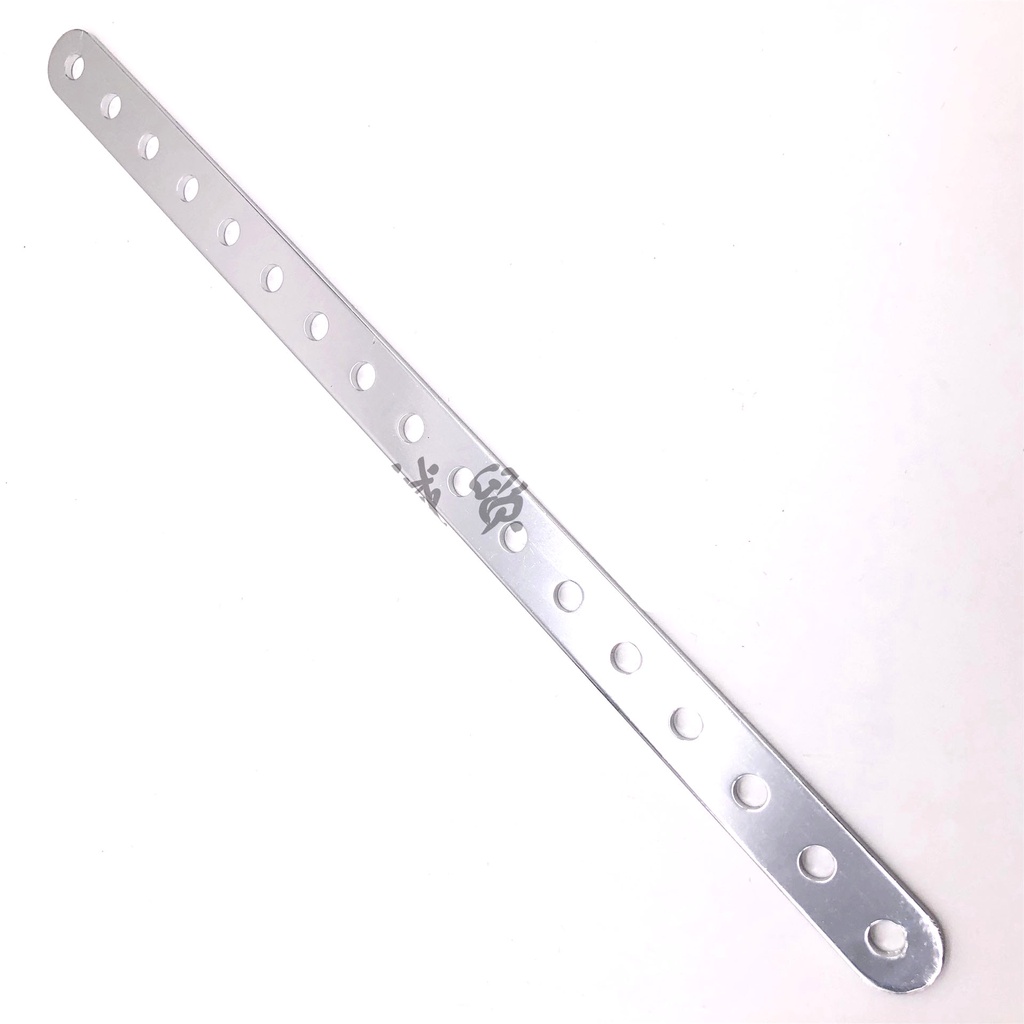 Pat nhôm định hình dài 30cm rộng 2cm dày 1.7mm có thể uốn cong
