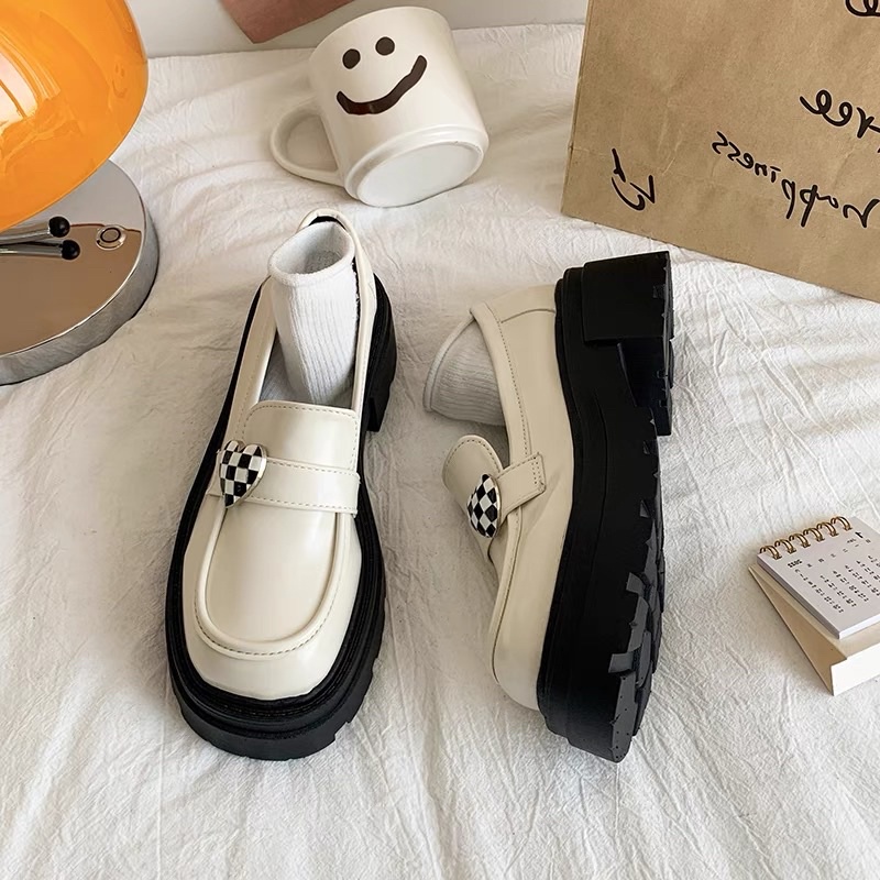 Giày lười búp bê loafer da PU đính trái tim kẻ ô bàn cờ dễ thương Yannie Lolita