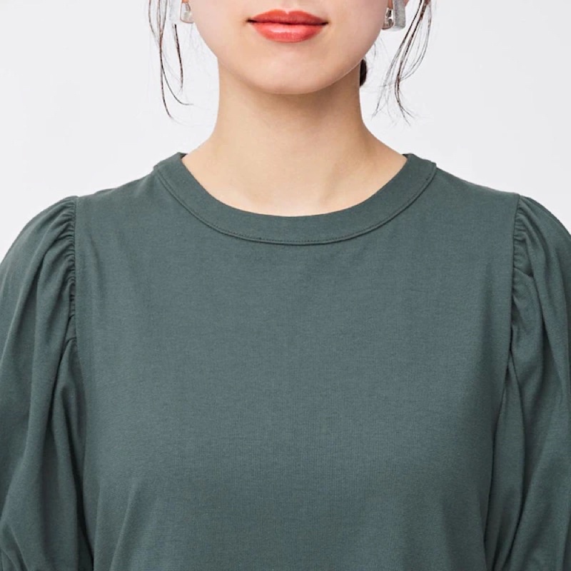 Đầm cotton hở lưng, tay bồng xinh xắn, dễ thương của GU - Nhật Bản