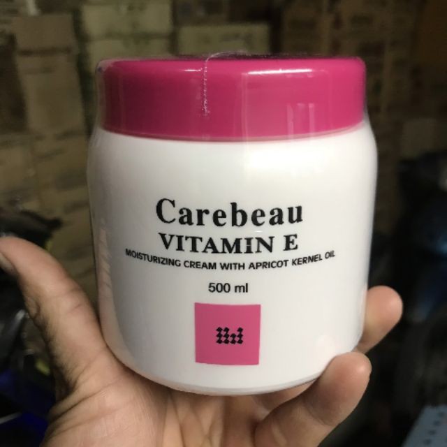 Kem dưỡng da toàn thân Vitamin E Carebeau màu hồng 500ml - Thái Lan CS92 | BigBuy360 - bigbuy360.vn