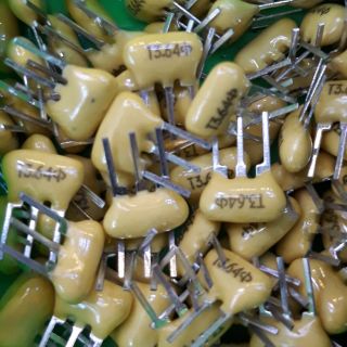 20c thạch anh 3.64M 3 chân