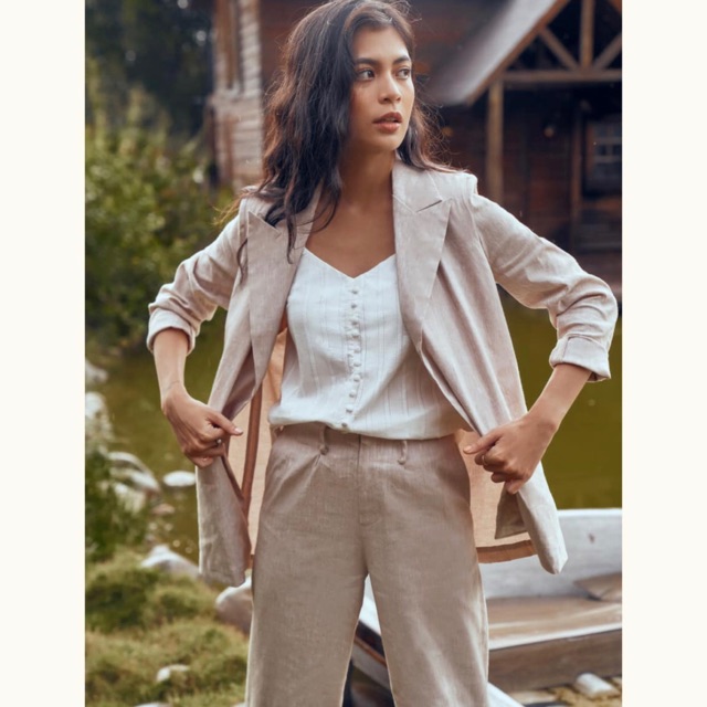 Áo Blazer dottie giá gốc 545k new tag 100% thanh lí g