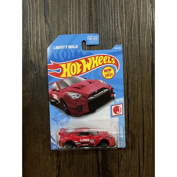 Xe mô hình đồ chơi cơ bản Hotwheels 1:64 - LB-Silhouette Works GT Nissan 35GT-RR Ver.2