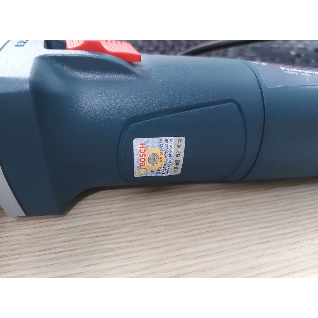 Máy mài Bosch GWS 700 710W
