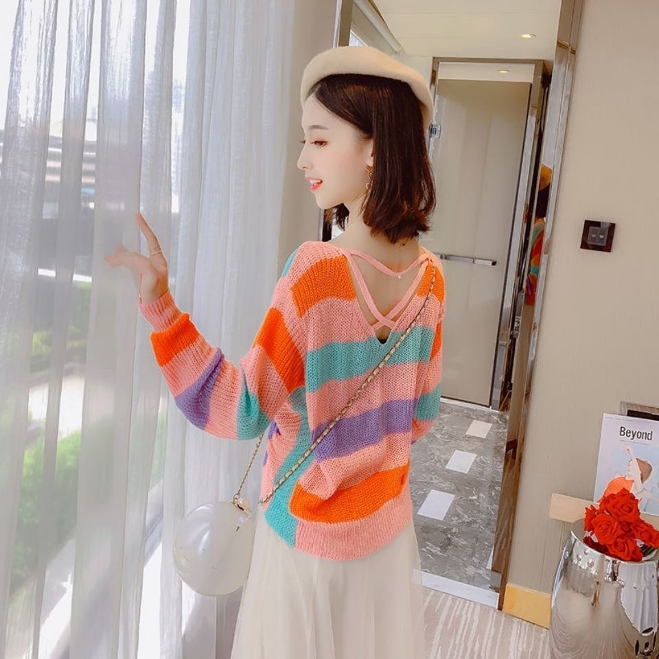 Áo Thun Dệt Kim Tay Dài Hở Một Bên Vai Cổ Chữ V Họa Tiết Kẻ Sọc Cầu Vồng Phong Cách Phương Tây Dành Cho Bạn Nữ