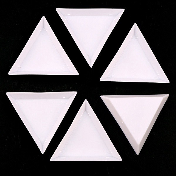 Khay để phụ kiện đính trang trí móng tay hình tam giác