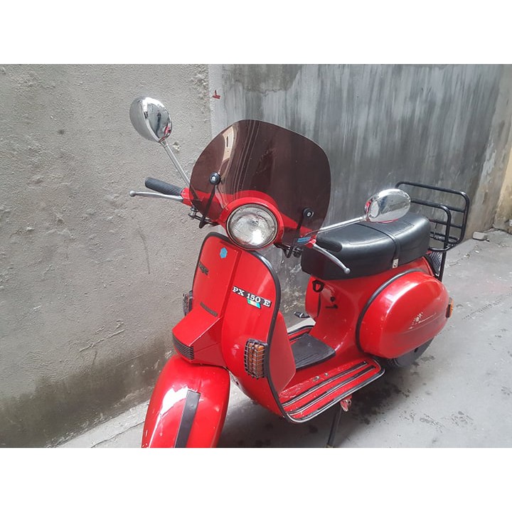 Kính chắn gió xe máy Thành Trung lắp cho Vespa PX