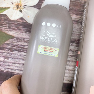 Bọt tạo độ phồng cho tóc Wella EIMI Extra Volume 300ml / 500ml