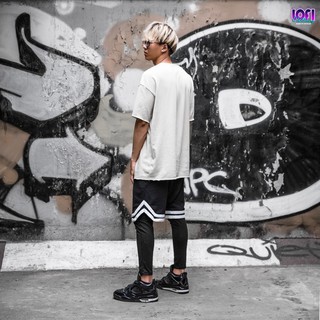 Lofi Double V-line Black Short