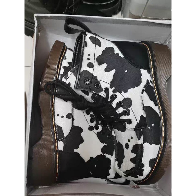 (SẴN) Boots ulzzang họa tiết bò sữa B78 | BigBuy360 - bigbuy360.vn