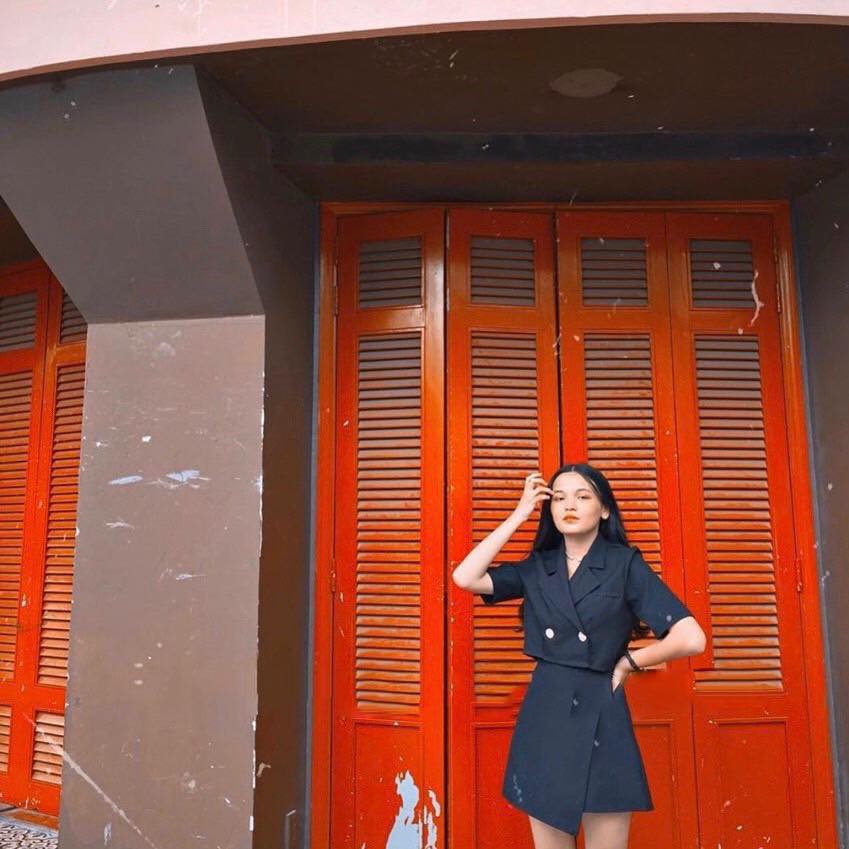 SET ÁO CROPTOP CỔ VEST + CHÂN VÁY | BigBuy360 - bigbuy360.vn