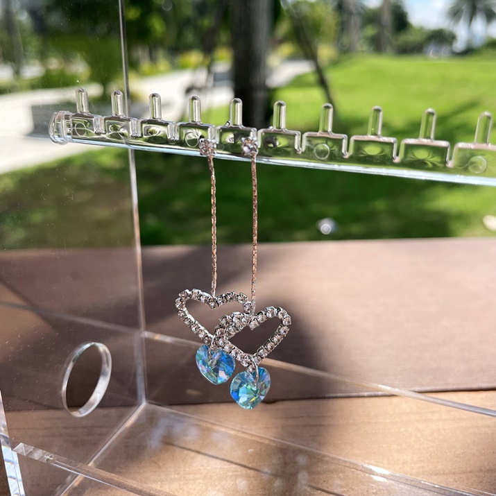 Bông tai trái tim dáng dài lấp lánh Modleaf Swarovski blue heart earrings Hàn Quốc
