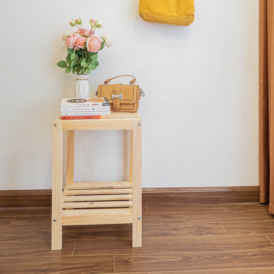 Combo kệ giày gỗ 2 tầng và kệ gỗ đầu giường decor phòng ngủ tiết kiệm, chất liệu gỗ thông tự nhiên đã xử lý mối mọt