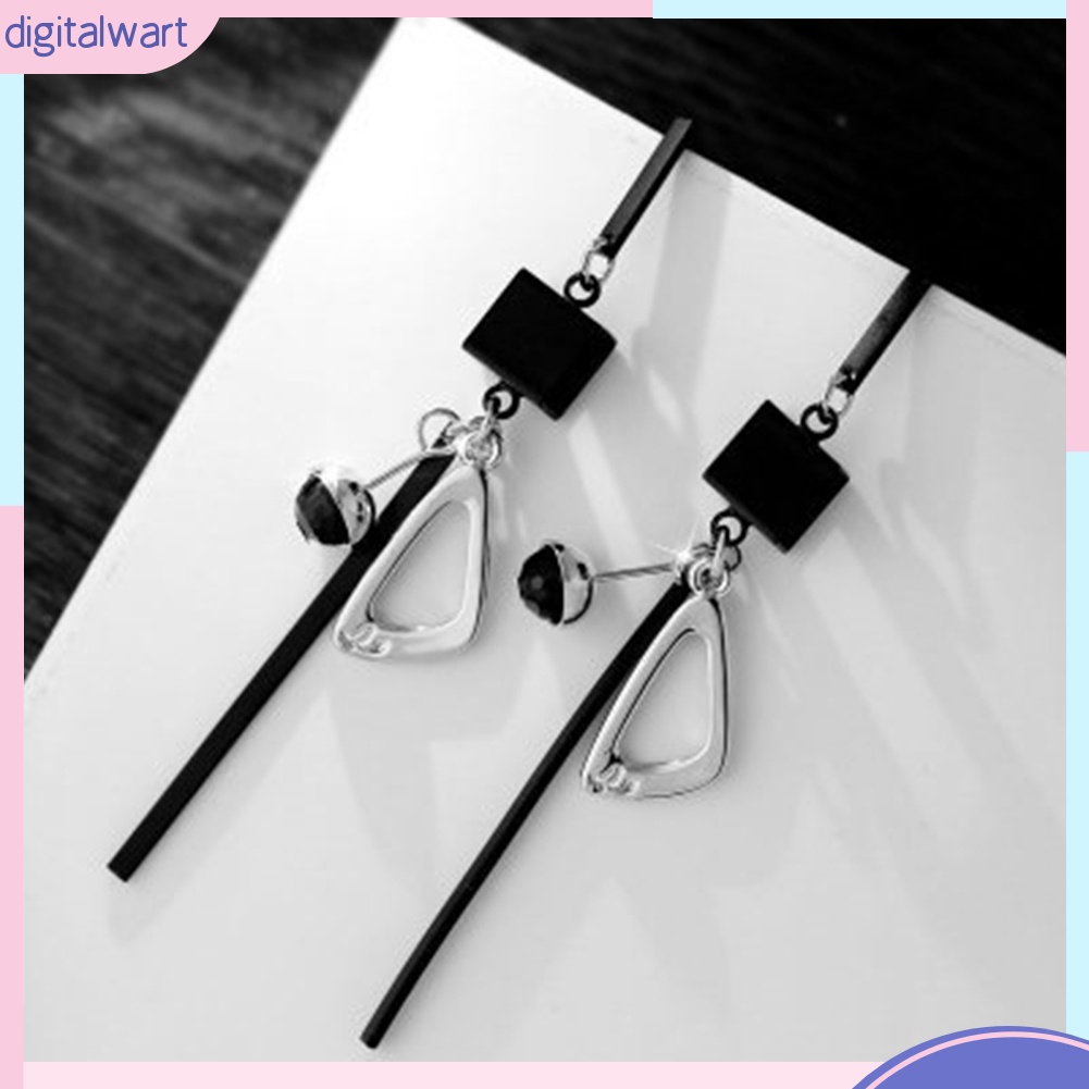 Đôi bông tai dáng dài nhiều chi tiết kiểu dáng thanh lịch cho nữ