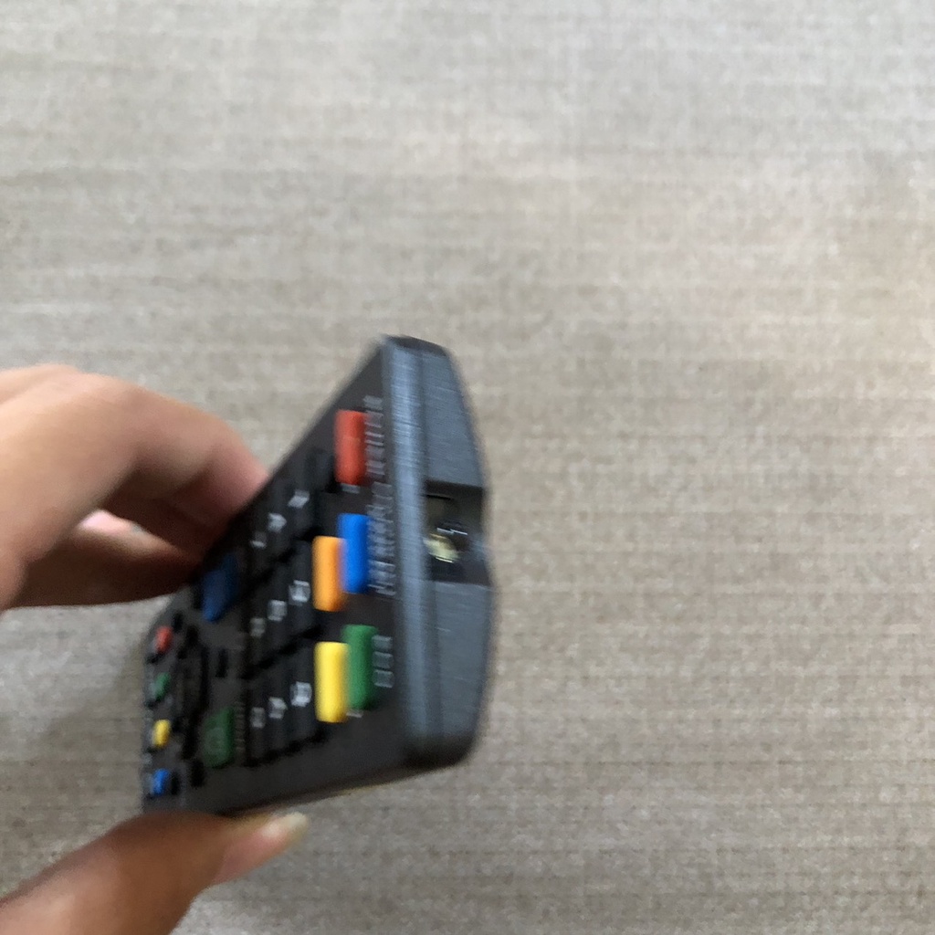 Điều khiển tivi SHARP TV RM-L1238 đa năng - Dùng được cho các tivi sharp hiện nay - Tặng kèm pin và bảo hành 3 tháng