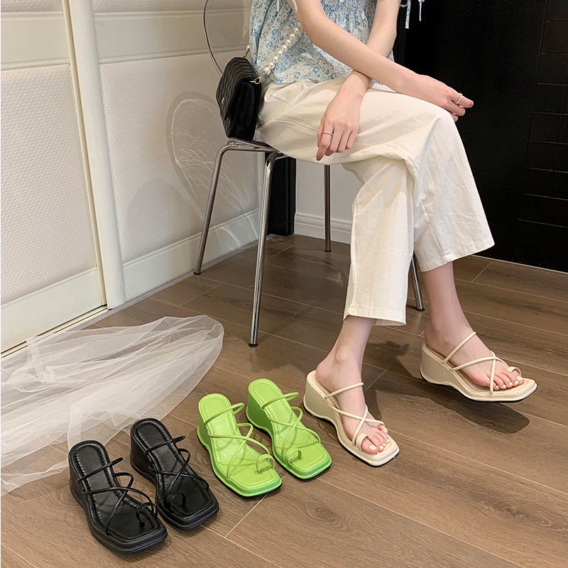Giày Sandal Đế Mềm Đế Xuồng Mềm Mại Mùa Hè Màu Đỏ Đen Phong Cách Mới