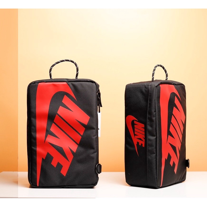Túi đựng giày thể thao Shoebox Bag.