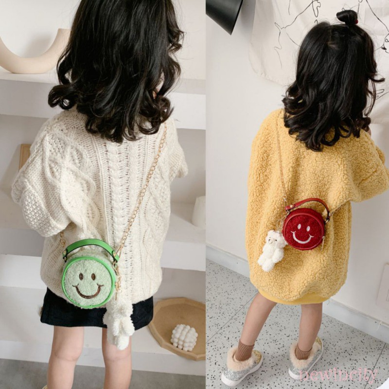 Túi đeo chéo hình gấu dễ thương cho bé gái