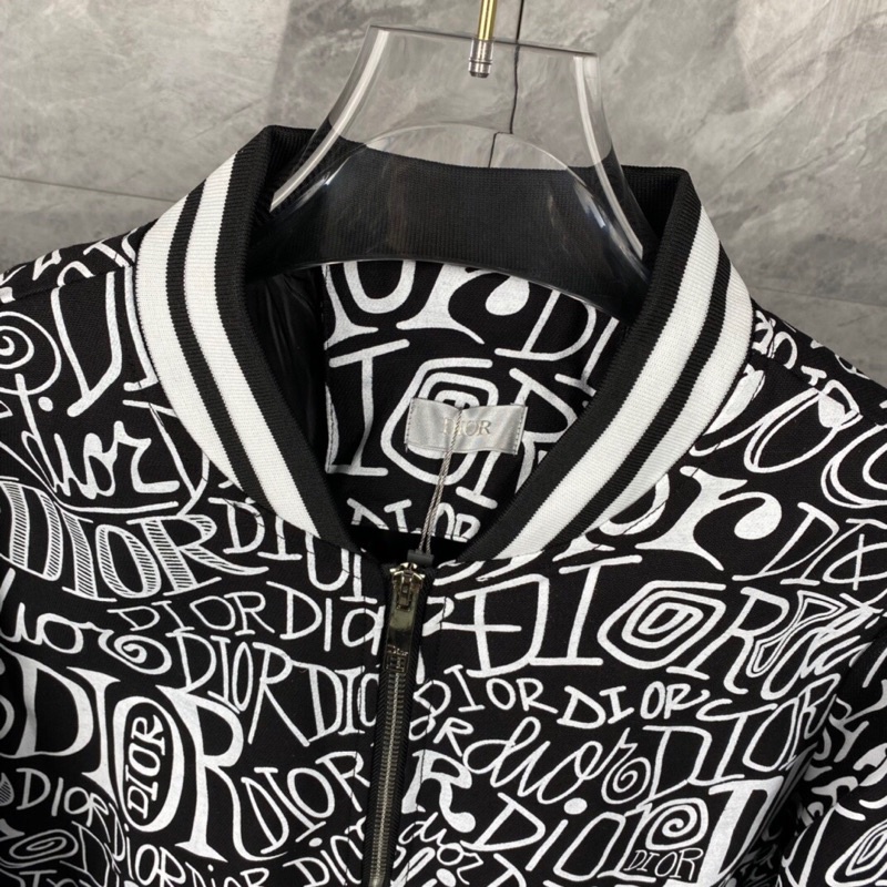 Áo khoác bomber Dior CD họa tiết logo hiện đại phong cách