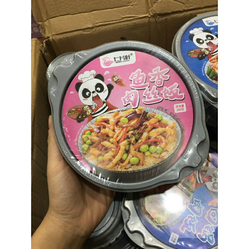 Cơm tự sôi gấu trúc