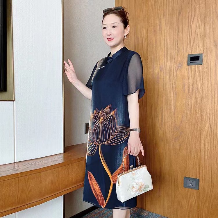 HangzhouĐầm Trung Niên Sang Trọng Đầm trung niên  Đầm Lụa Mulberry Dáng Rộng Ngắn Tay Cỡ Lớn Thời Trang Mùa Hè Cao Cấp 2022