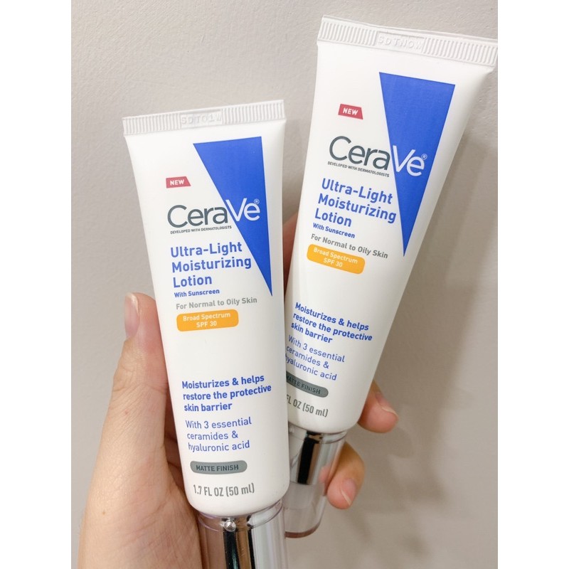 Kem dưỡng ngày CeraVe Ultra-Light Moisturizing Lotion SPF 30 (50mL)