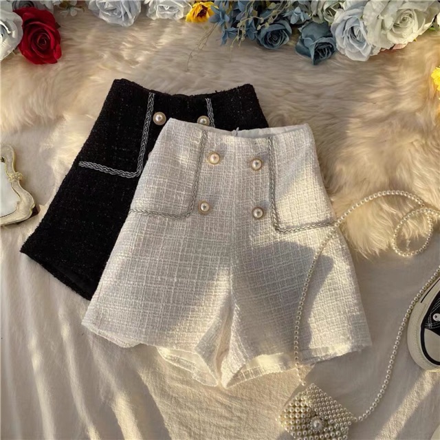 Quần short dạ tweed cạp cao đính cúc ngọc