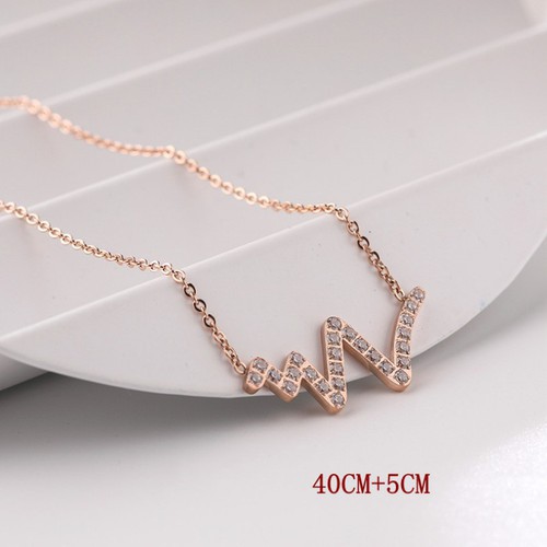 Dây Chuyền Nữ Hình Sấm Sét Có Đính Đá Nhân Tạo Titan Không Đen TT 2400