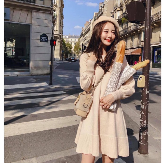 Váy suông tay bồng