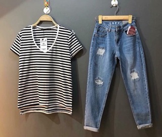 Áo phông kẻ Zara cổ tim