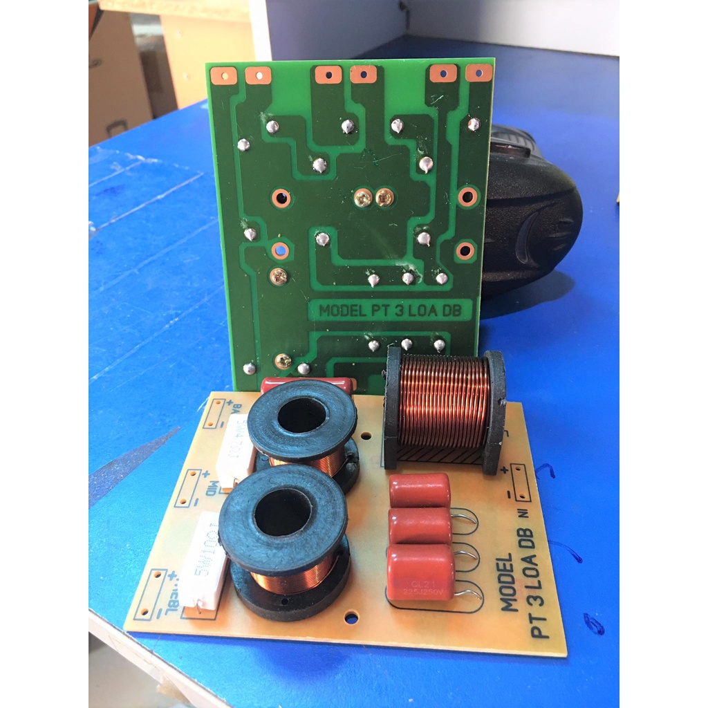 MẠCH PHÂN TẦN 3 LOA AD - MẠCH 1 BASS -TRUNG - 1 TREBLE - GIÁ 1 CÁI