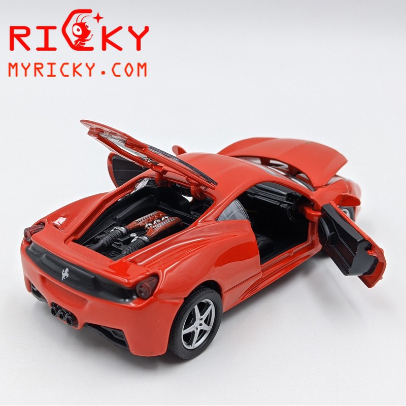 Mô hình siêu xe Ferrari 488 bằng KIM LOẠI ĐÈN + NHẠC