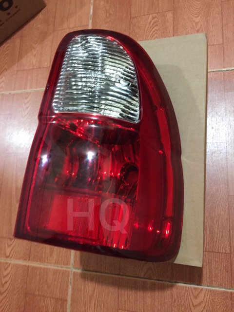 ĐÈN HẬU ISUZU HILANDER