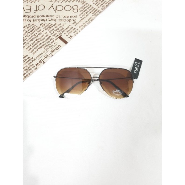 Kính Rue 21 có mail mua hàng của web chính hãng
