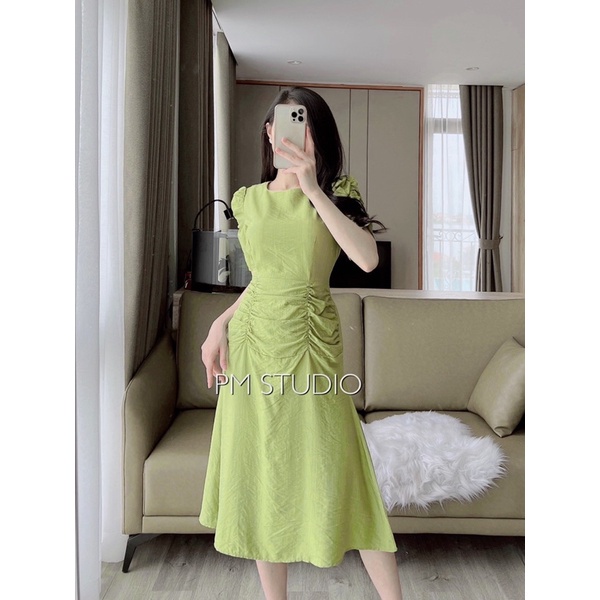 Váy rúm eo tay phồng cổ tròn xinh